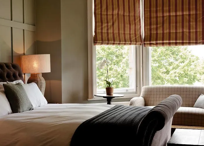 Number 38 Clifton בריסטול