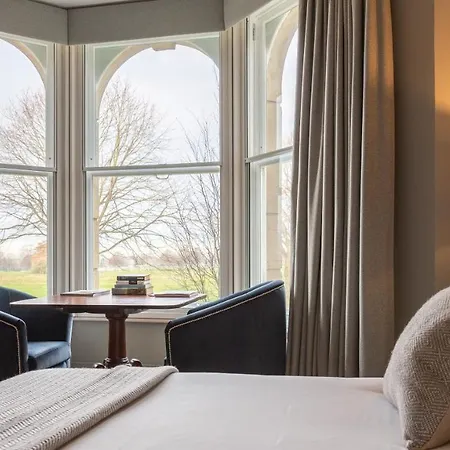 Number 38 Clifton 4* Бристоль