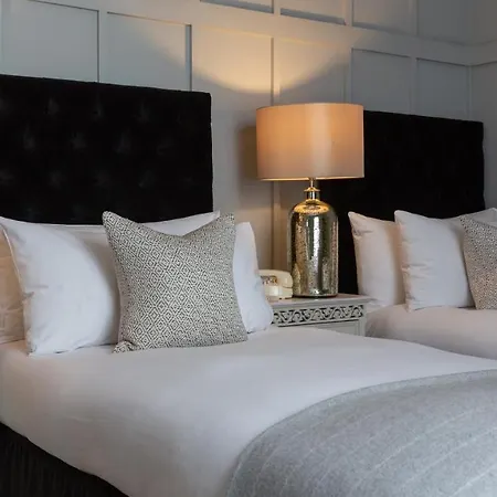Number 38 Clifton Hotel 4*