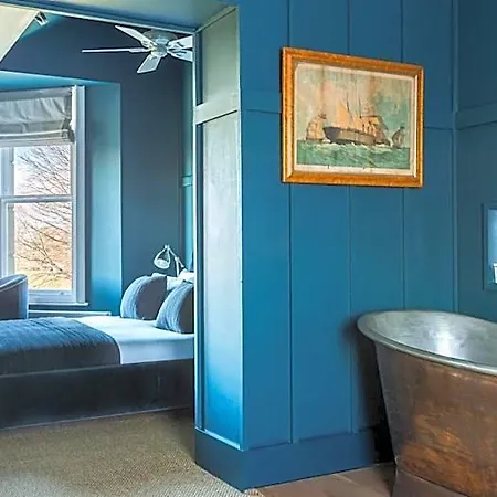 Number 38 Clifton 4*