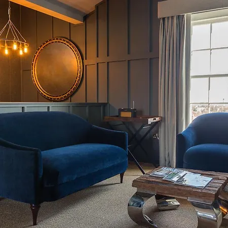 Number 38 Clifton Готель Бристоль