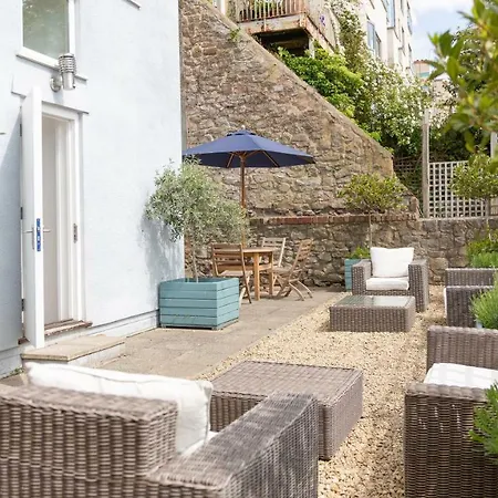 Number 38 Clifton 4*