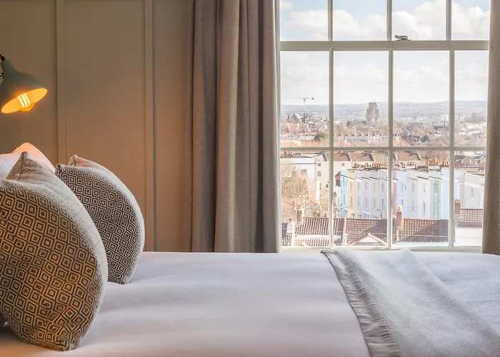 Number 38 Clifton 4*