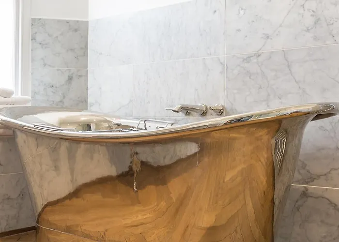 克利夫顿38号酒店 4*