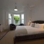 Number 38 Clifton 4* Bristol