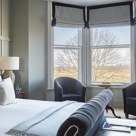 Number 38 Clifton Szálloda Bristol